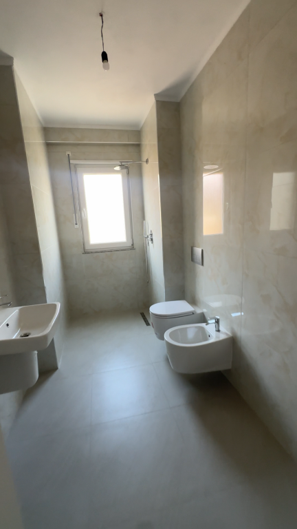 Okazion! Apartament 2+1 ne Institut
