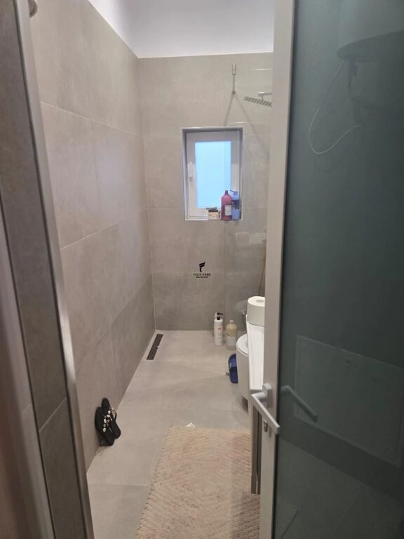 APARTAMENT ME QERA 2+1 21 DHJETORI 75.000 LEKE  FH-98107