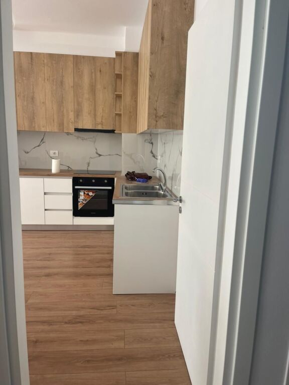 🏡 Jepet me qira apartament 1+1