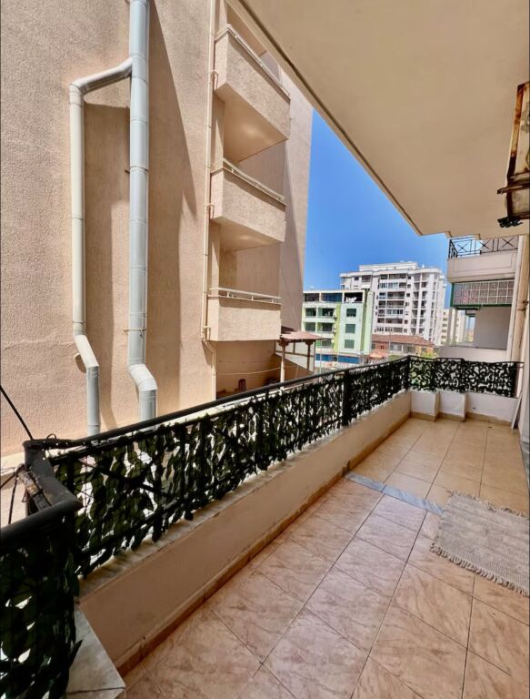 Apartament 1+1 me Qira Afër Hotel Adriatik, Plazhi i Durrësit