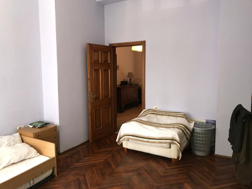 Apartament 3+1 me Qira Qender Tirane