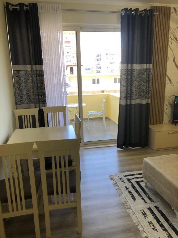 Ish Fusha e Aviacionit, Jepet me qera apartament 1+1+Blk.