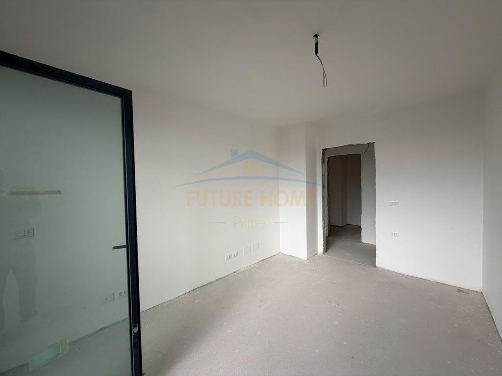 For sale, Apartment 2+1+2+ Parking Space, Lake View Residence, Tirana.
