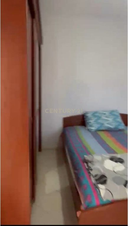 Apartament 1+1 Për Shitje në Yzberish, Tiranë!