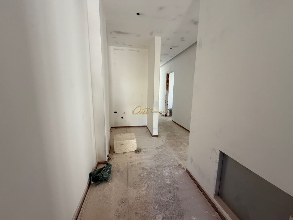 PRANE TEG SHITET APARTAMENT 2+1