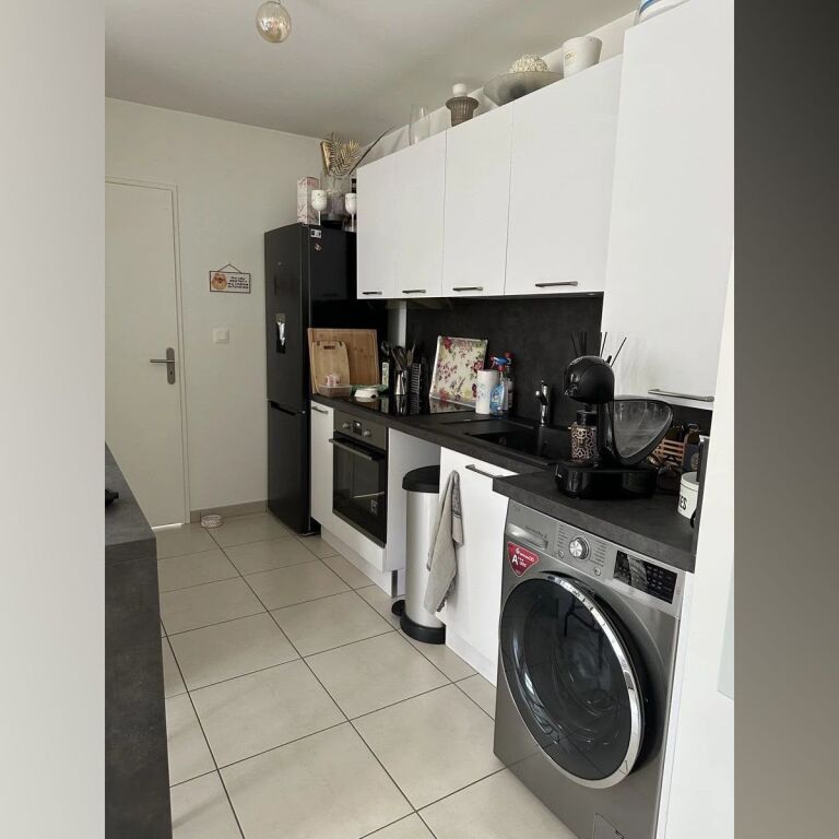 Train Station, apartment 1+1+Blk for rent.