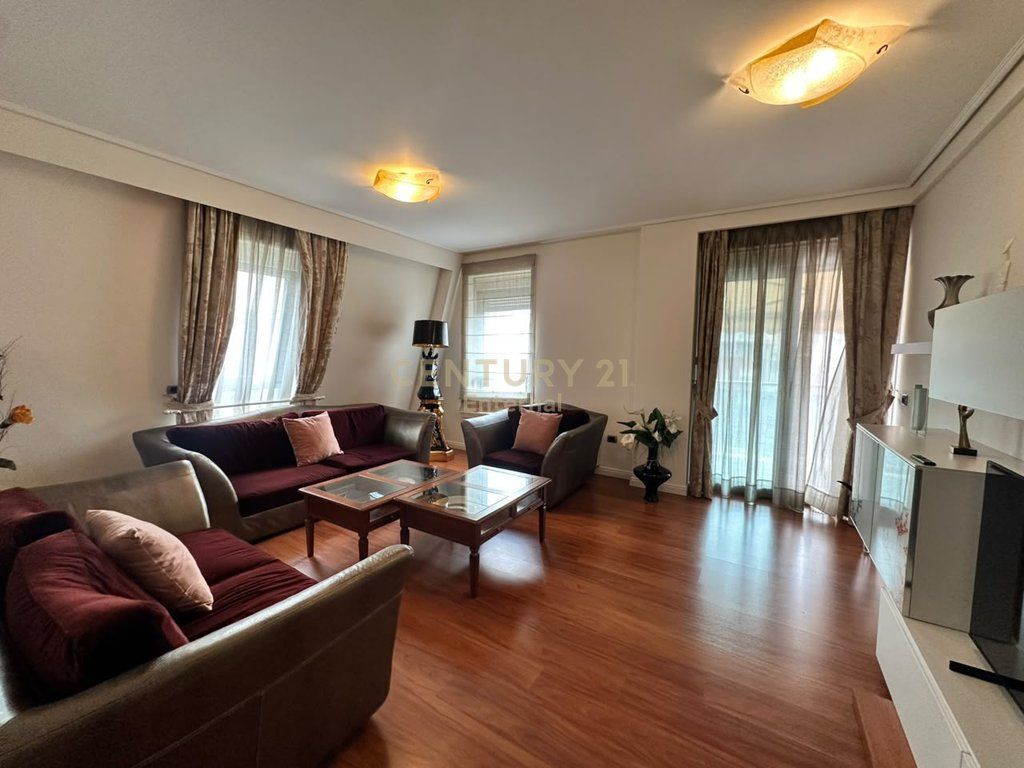 Jepet me qira apartament 2+1+2 te Ish Garda.