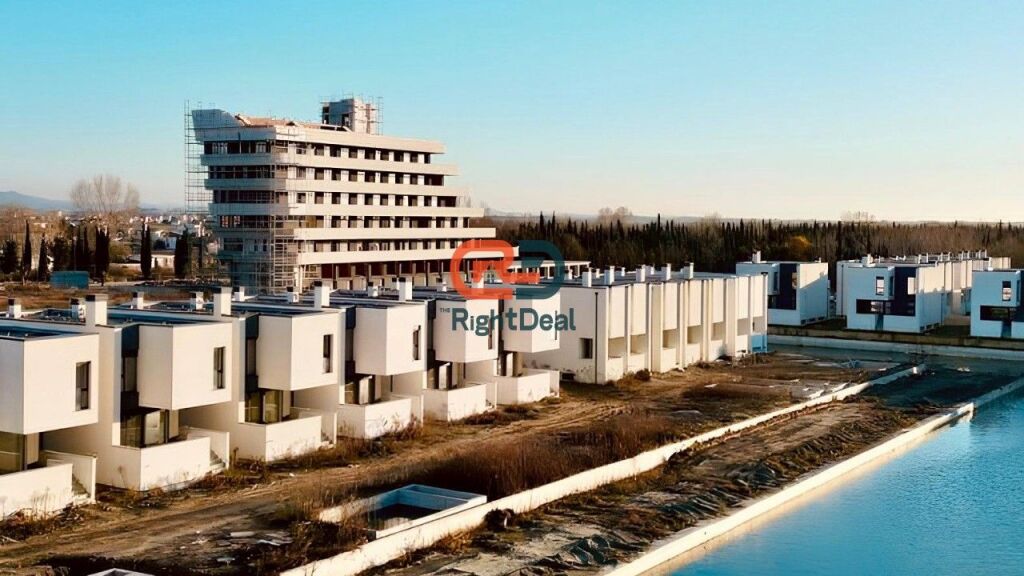 Al Turquoise Marina, Appartamento 1+1 Con Cortile In Vendita!!!