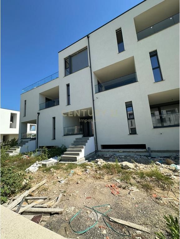 Apartment 1+1 with private yard in Torquoise Marina!