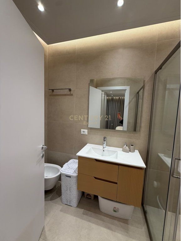 APPARTAMENTO 2+1 IN AFFITTO – RESIDENZA PARALEL LIVING, DON BOSKO, TIRANA