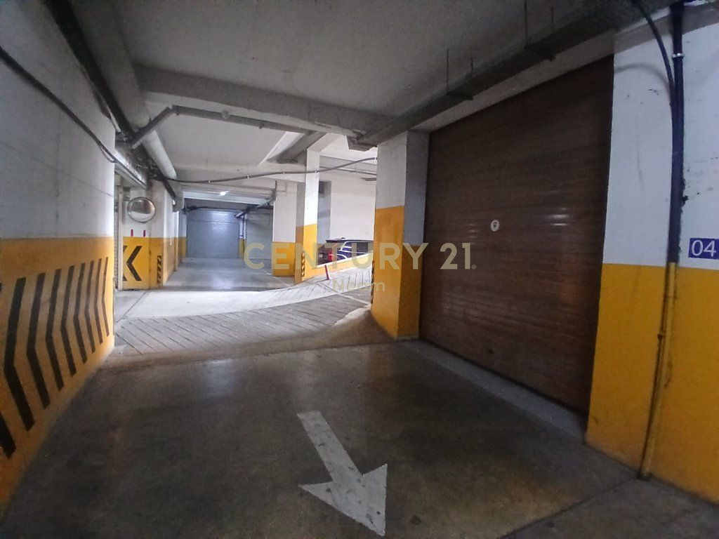 JEPET ME QIRA DYQAN DUPLEX 300M2, PERBALLE BIRRA TIRANES