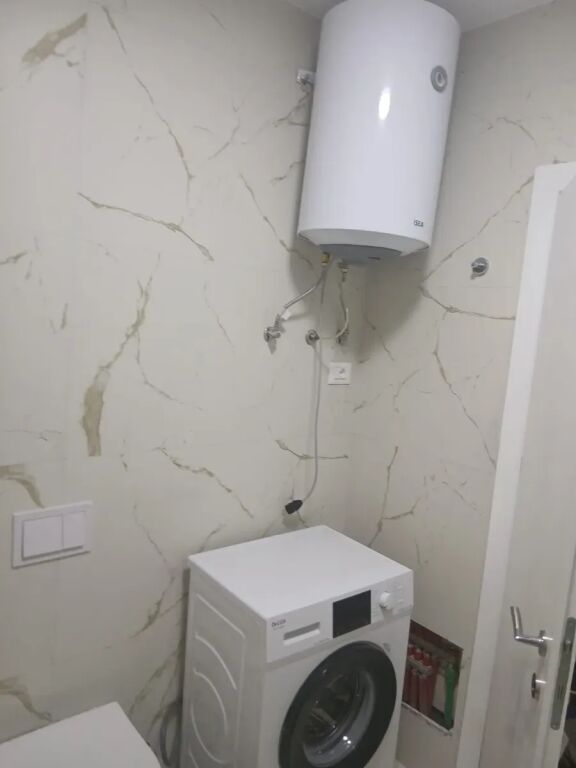 JEPET ME QERA APARTAMENT 2+1 – PORTA TIRANA E RE