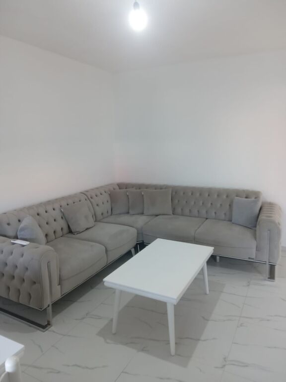 🏡 JEPET ME QIRA APARTAMENT 1+1 – VLORË