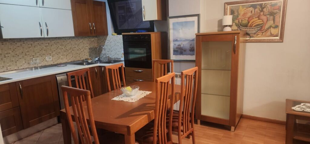 🏢Ne zonen e Rruges Elbasanitm,jepet me qera apartament ,2+1+2,i mobiluar. 80,000Leke