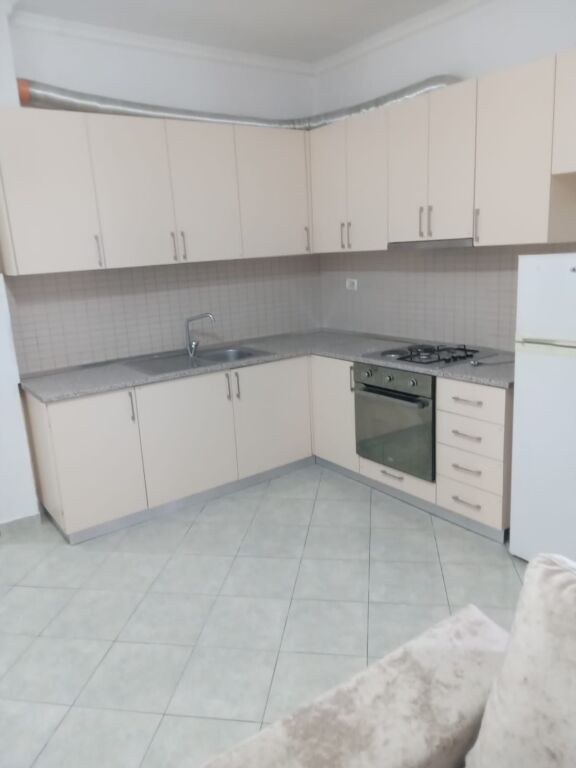 🏡 APARTAMENT 1+1 ME QIRA AFATGJATË | VLORË-Mbi Bestseller