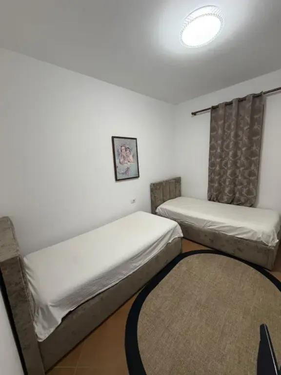 Qera | Apartament 2 + 1 | Shkozë | 390 €/muaj