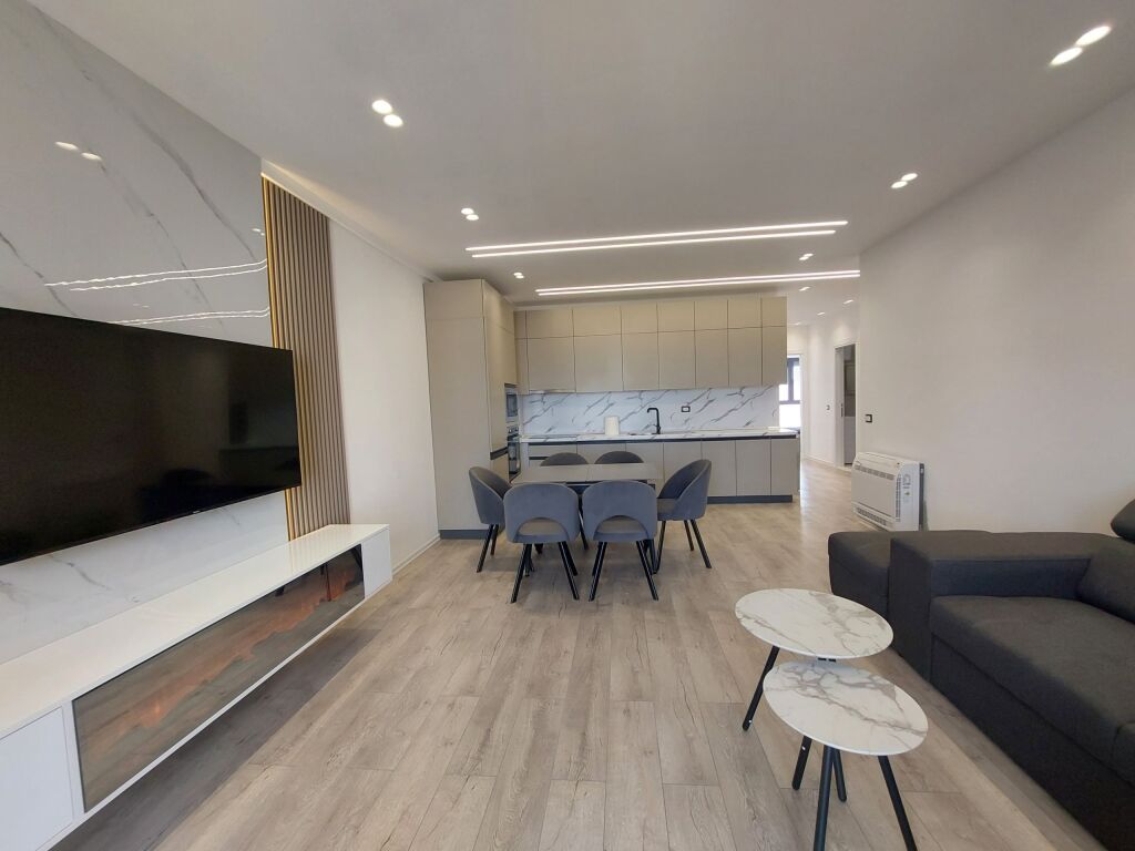 Qera | Apartament 2 + 1 | Bulevardi i Ri | 700 €/muaj