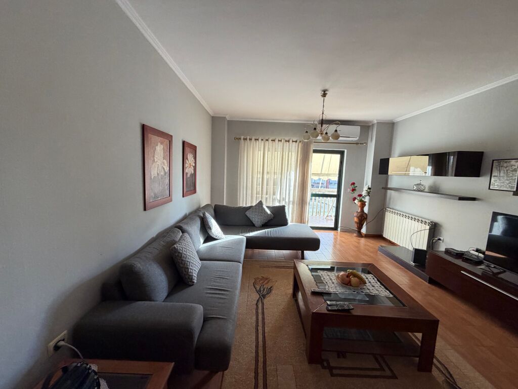 🏡 Jepet me qira apartament 2+1 pranë Liceut, Tiranë  80.000 leke
