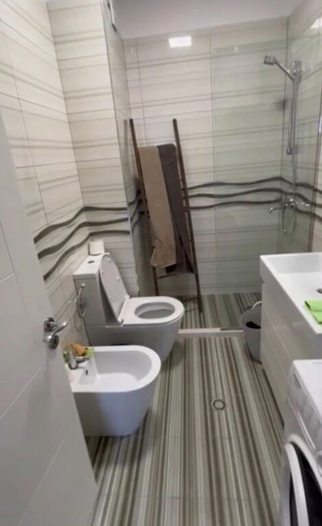 Kopshti Zologjik, jepet apartament 2+1+2 me qera.