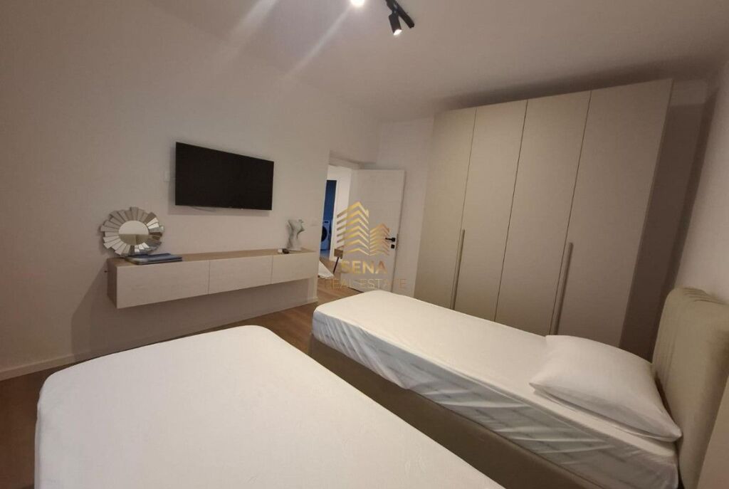 Qira, Apartament 1+1, Ish Restorant Durresi,  55.000 Leke/muaj