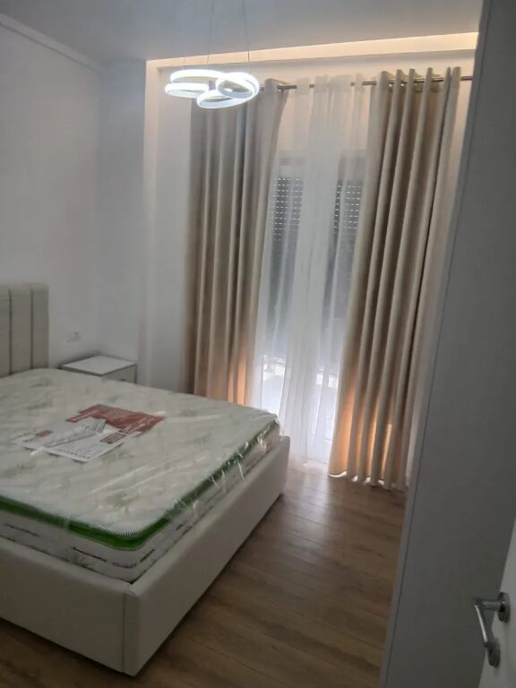 JEPET ME QERA APARTAMENT 2+1 – PORTA TIRANA E RE