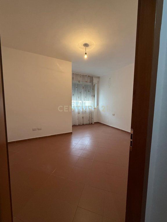 Appartamento 1+1 in Vendita con Vista Mare sulla Spiaggia, Durrës !