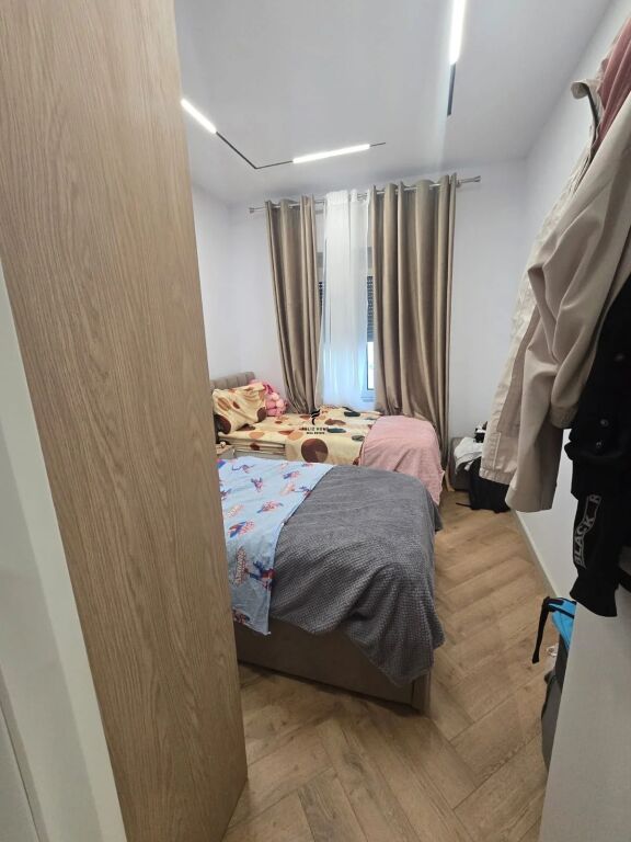 APARTAMENT ME QERA 2+1 21 DHJETORI 75.000 LEKE  FH-98107