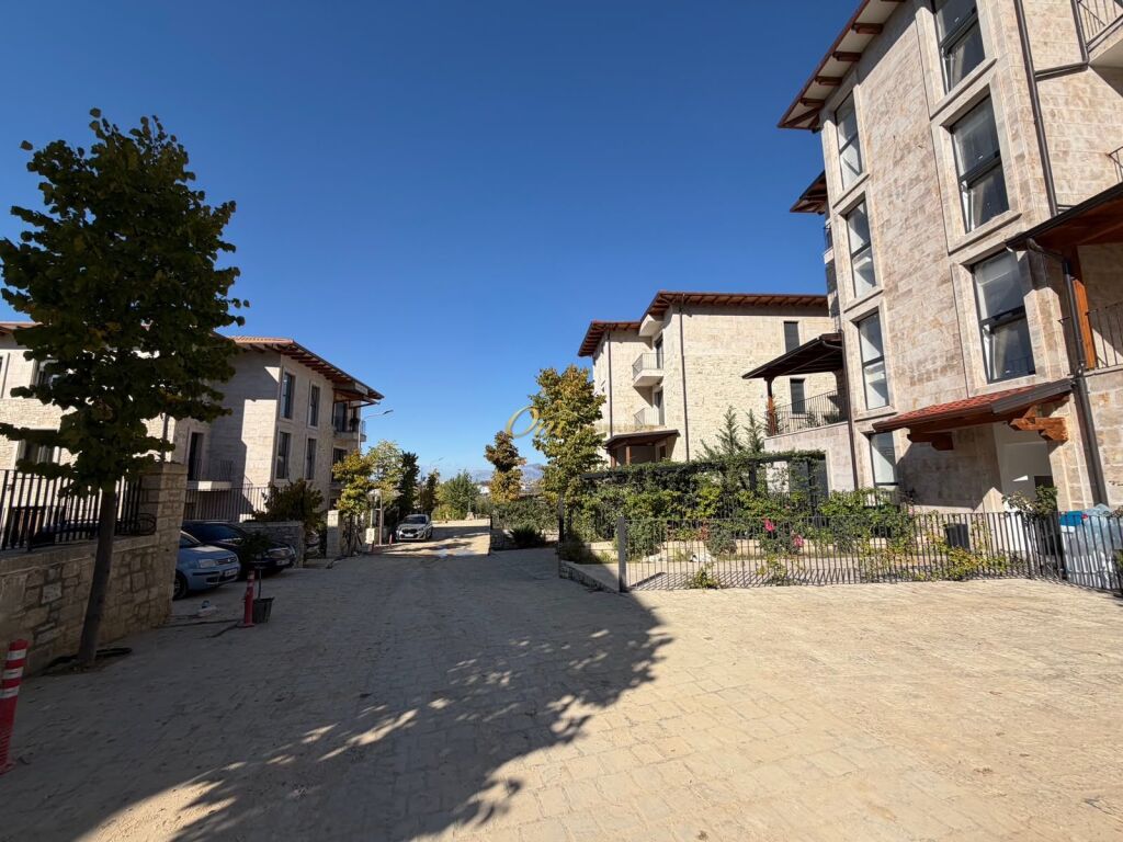 PRANE TEG SHITET APARTAMENT 2+1