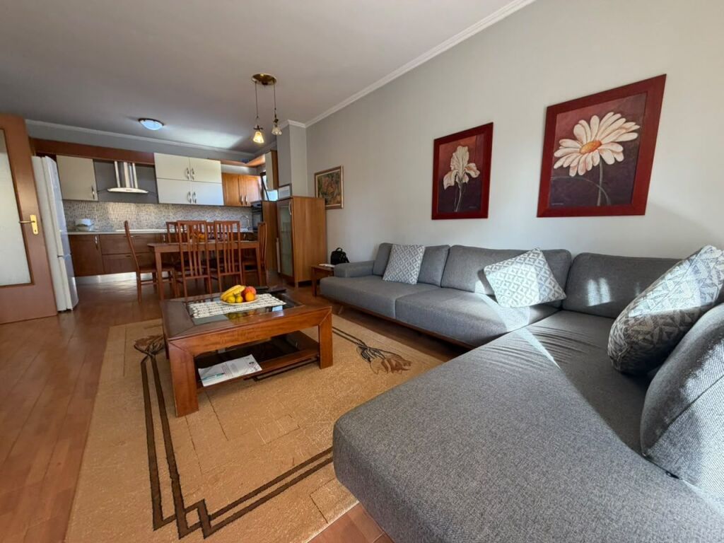 🏡 Jepet me qira apartament 2+1 pranë Liceut, Tiranë