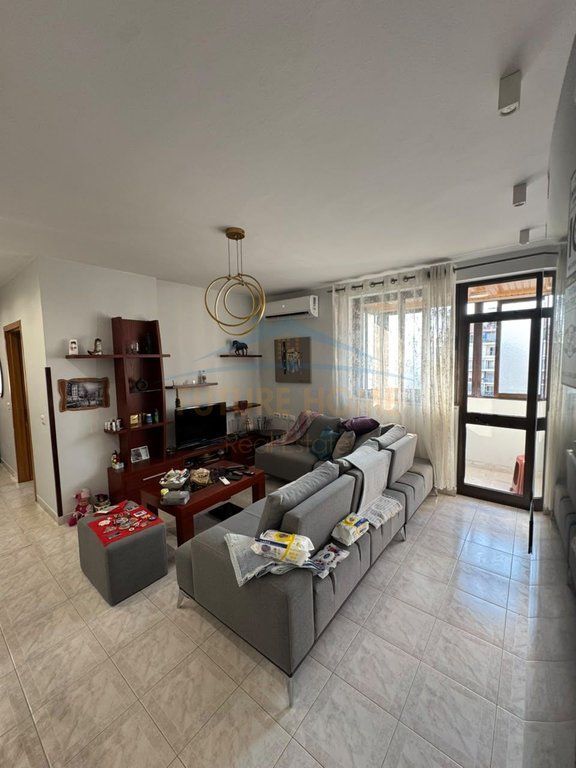 Shitet, Apartament 2+1 tek Ish-Fusha e Aviacionit 160 Milion Lek