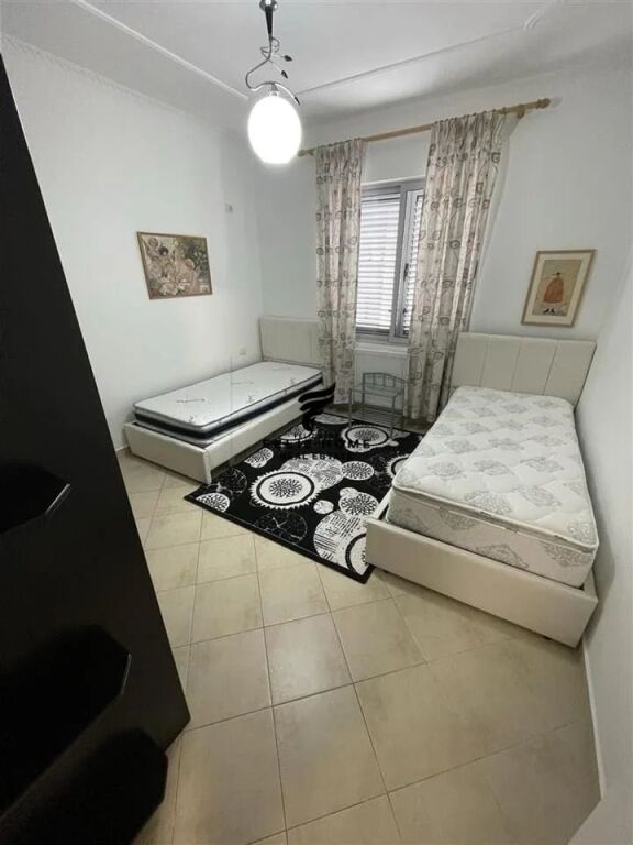 APARTAMENT ME QERA 2+1 KODRA E DIELLIT 80.000 LEKE FH-97945