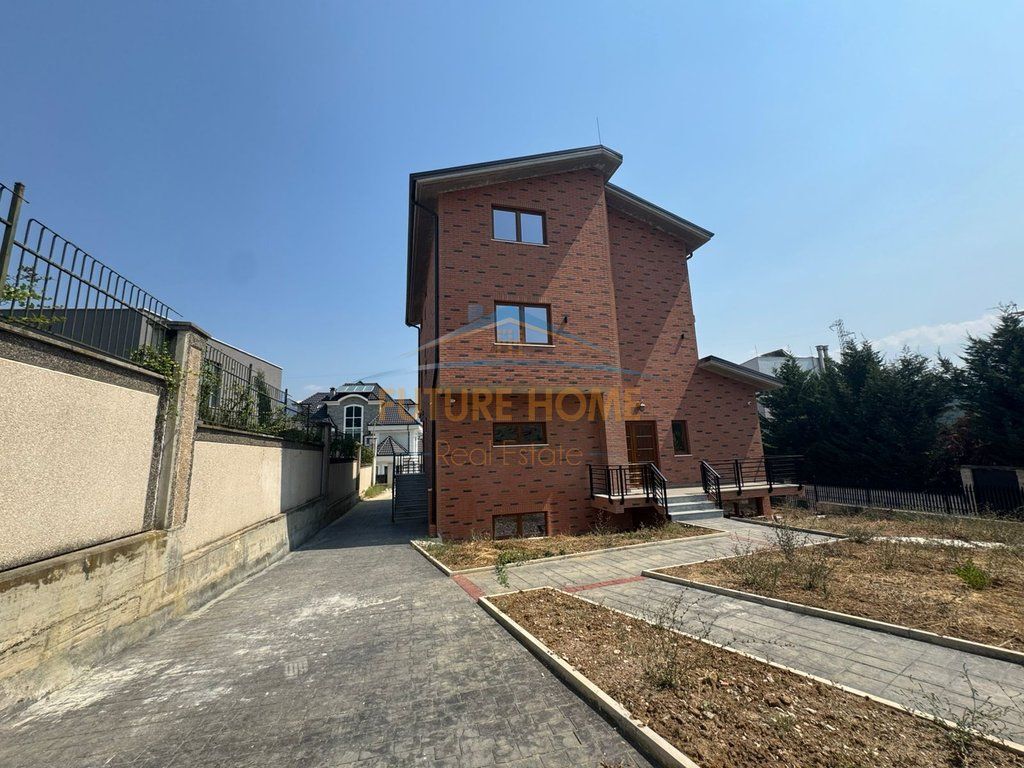 Villa su 3 piani in affitto a Mjull Bathore, vicino a TEG 🏡