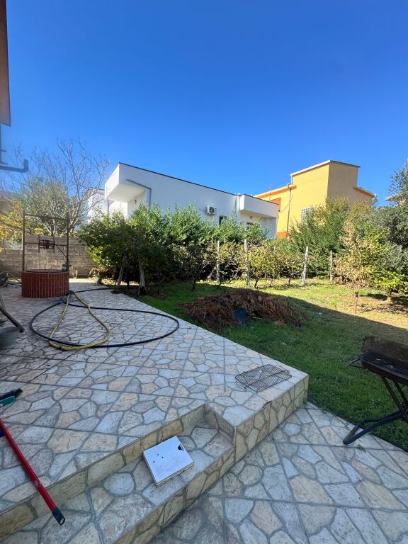 🏡 JEPET ME QIRA VILË 2-KATËSHE NË SPITALLË, DURRËS!