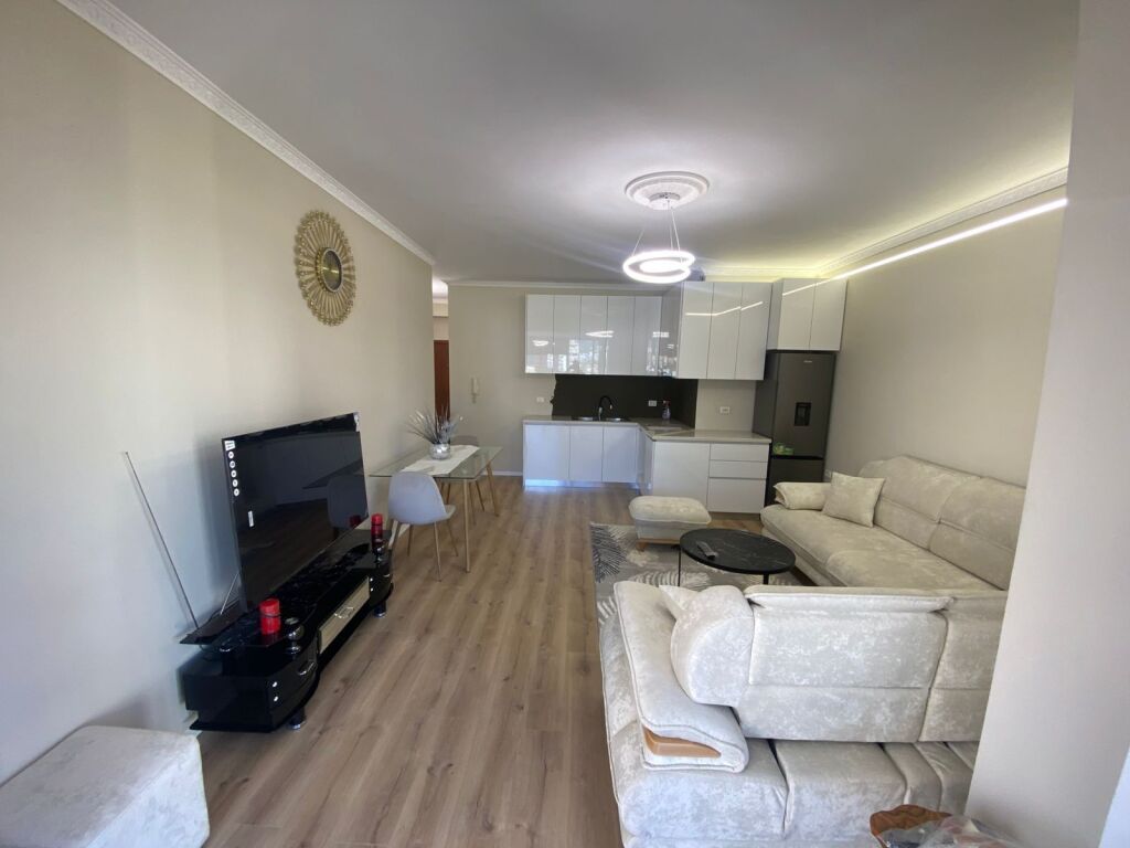 Qera | Apartament 1 + 1 | Stacioni i Trenit | 700 €/muaj