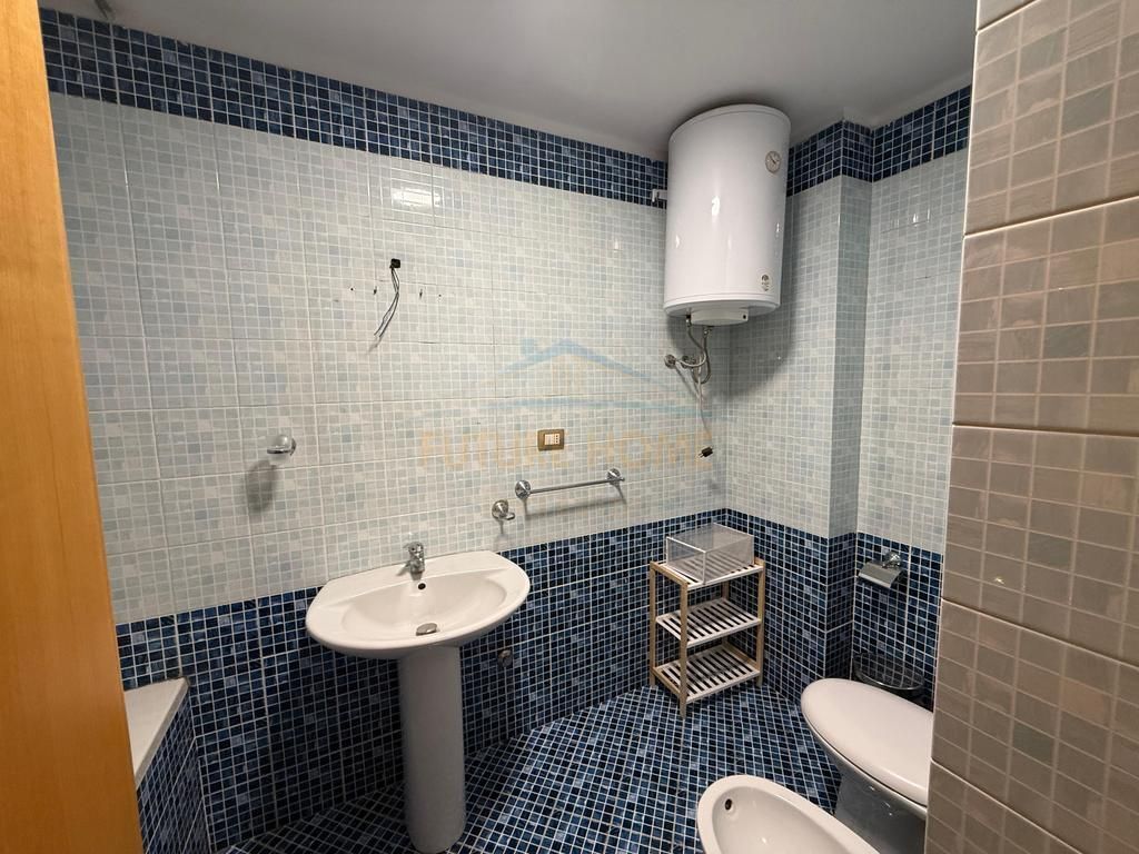 Qera, Apartament 3+1+2, Zogu i Zi, Tiranë