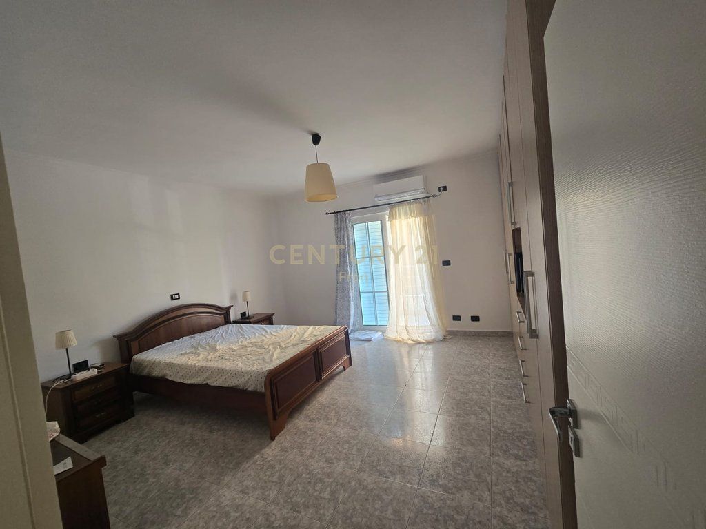APARTAMENT NË SHITJE – MUNDËSI IDEALE PËR BANIM DHE BIZNES
