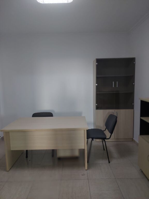 🏢 UFFICIO IN AFFITTO | BLLOKU