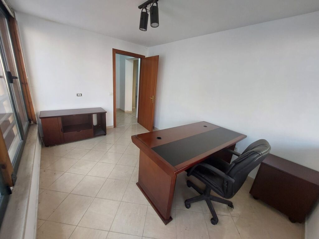 🏢 UFFICIO IN AFFITTO | BLLOKU