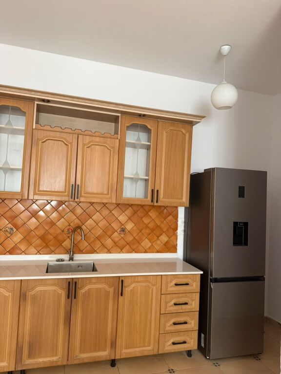 Affitto | Shtëpi private 2 + 1 | 5 Maji | 430 €/mese