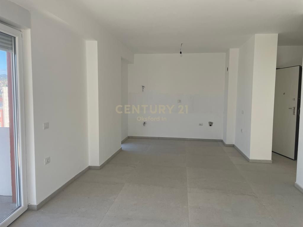 Apartment 2+1+2 with Sea View for Sale in Shengjin