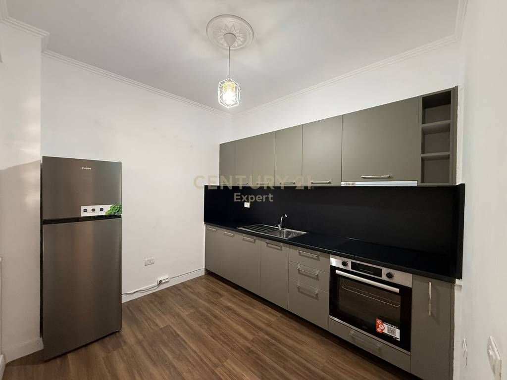 APARTAMENT 2+1 TEK FAKULTETI I SHKENCAVE,PER QIRA! /Muaj