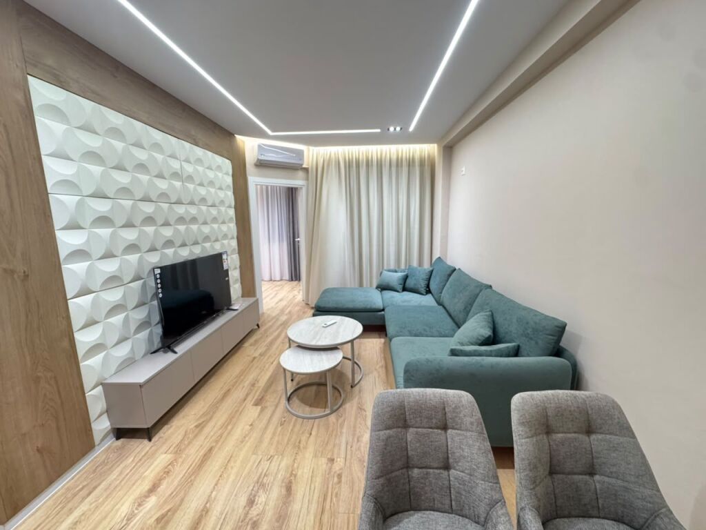 Shitet Apartament 1+1 Yzberisht Bulevardi Migjeni
