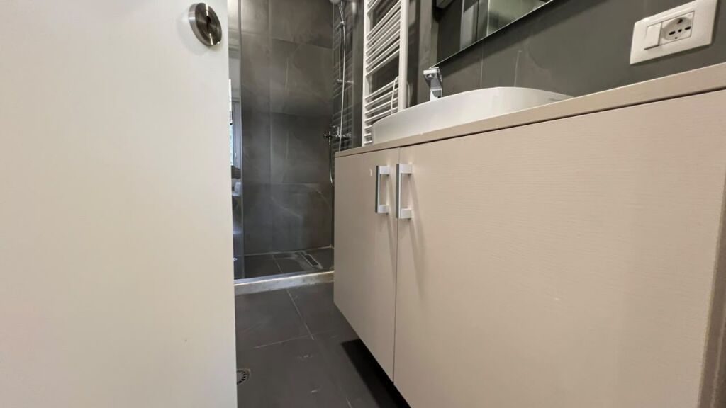 APARTAMENT 2+1 ME QIRA TE TOPTANI CENTER