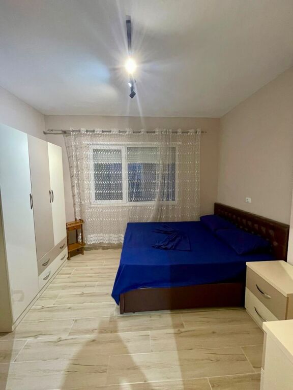 Apartament 1+1 me qera afatgjate ne plazh iliria