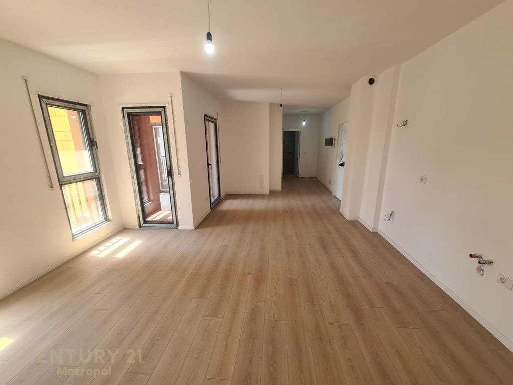 2+1 APARTMENT NEAR THE RED SCHOOL!