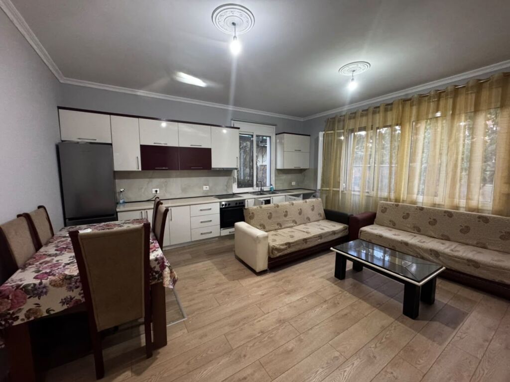 Apartament 2+1+2 me Qira + Post Parkimi – Selitë e Vogël (Pranë Xhamisë) !
