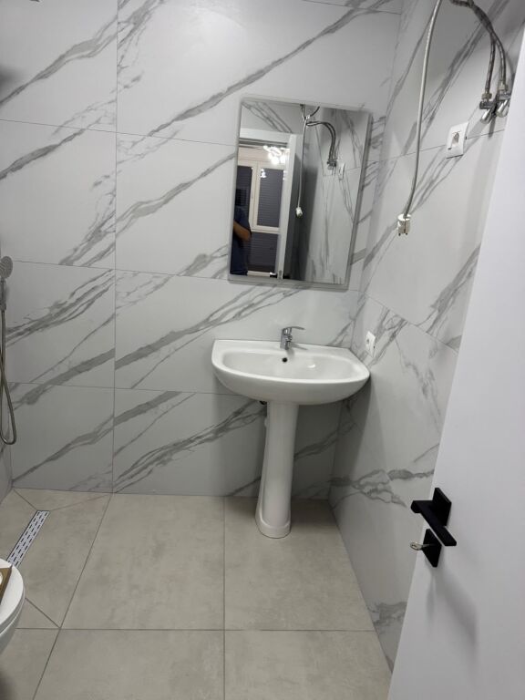 jepet me qera apartament 3+1