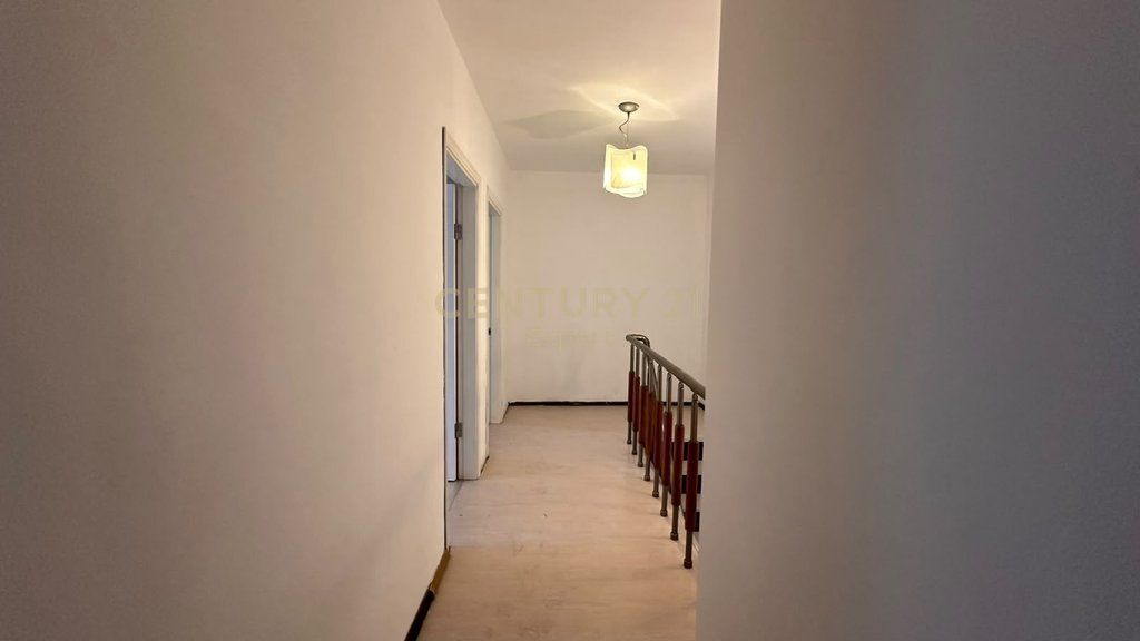 OCCASION – DUPLEX 4+1+3 FOR SALE IN LAPRAKË, TIRANA 270,000 €