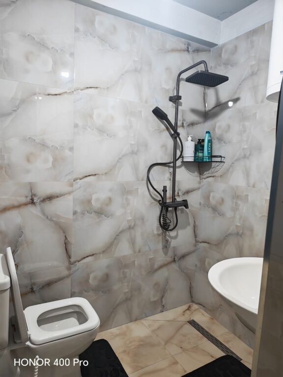 Qera | Apartament 2 + 1 | Rruga Xhanfize Keko | 700 €/muaj