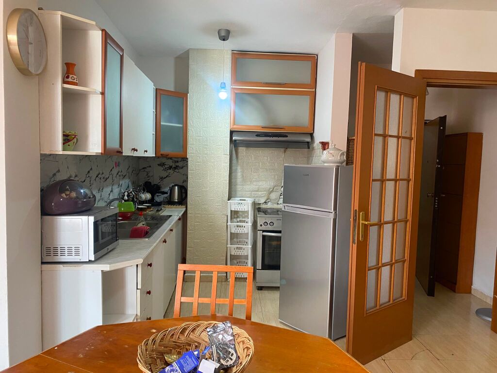 Bogdanet/Via Kavaja, affittasi appartamento 1+1+Blk.